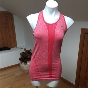 Nike Dri-fit race back top❤️